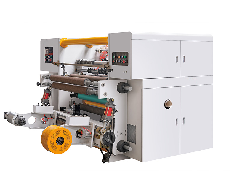 Počítačom riadený vysokorýchlostný rezací a prevíjací stroj